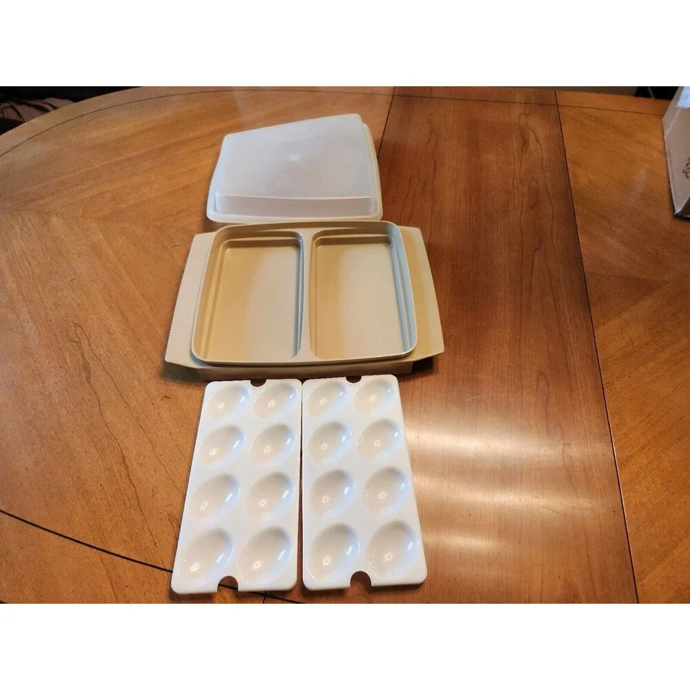 Vintage Tupperware ~ Deviled Egg Tray ~ Keeper Container ~ Beige Color 723-3